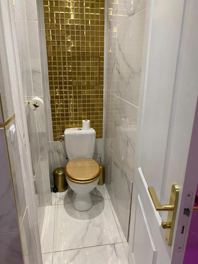Romantique Avec Jaccuzy A La Gare De Apartment