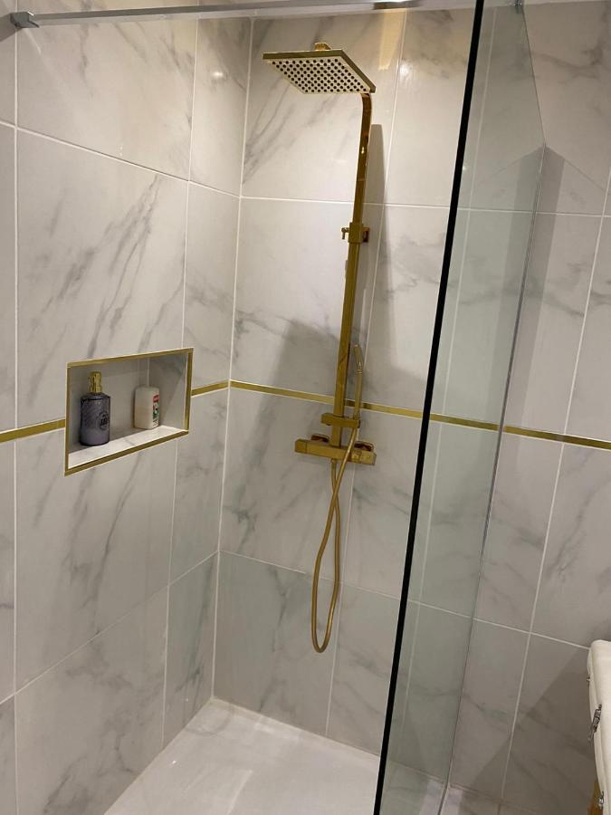 Romantique Avec Jaccuzy A La Gare De Apartment